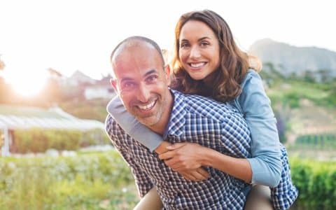 woman smiling with perfect teeth